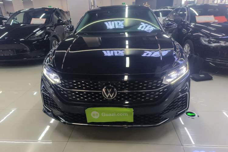 Used Volkswagen Passat 2024 380TSI Starry Dragon Edition
