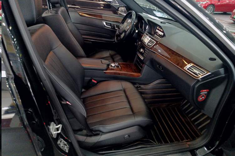 Used Mercedes-Benz E-Class 2015 E 200 L
