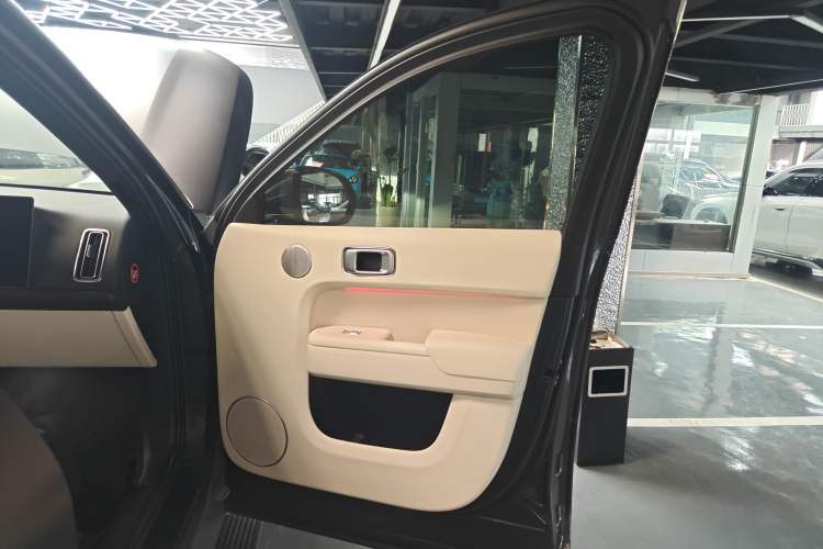 Used Li Auto L9 2022 Max model
