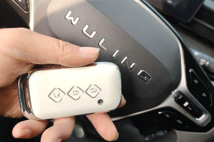 Used Wuling Xingguang 2023 70 Standard Edition
