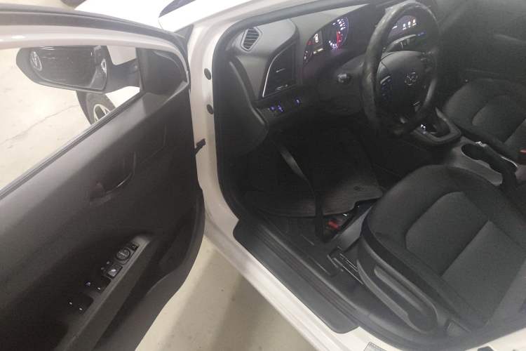 Used Hyundai Elantra 2018 1.4T Dual-Clutch Xuan Dong · Dynamic Edition
