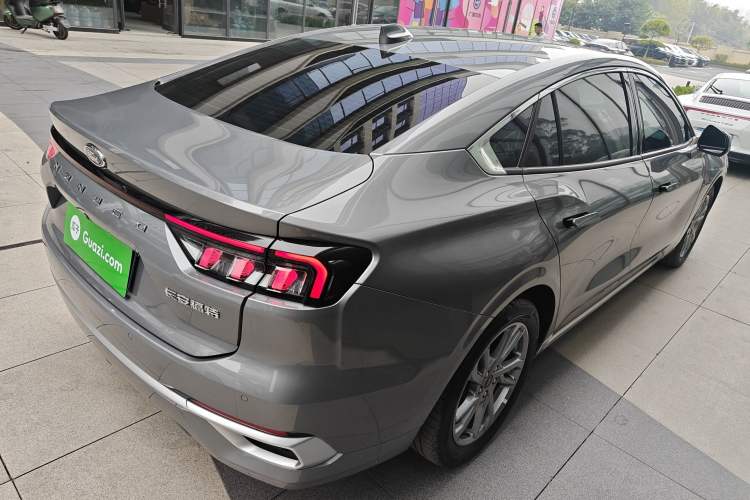 Used Ford Mondeo 2023 EcoBoost 180 Luxury Model
