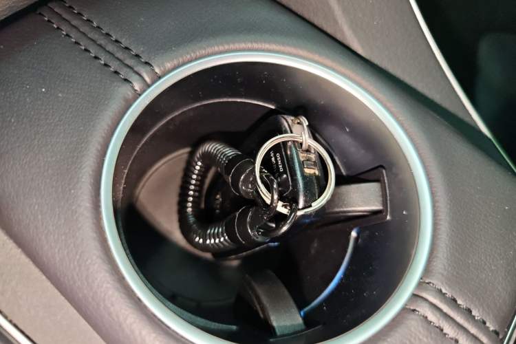 Used Toyota Avalon 2019 Dual-Engine 2.5L XLE Prestige Version China VI Standard