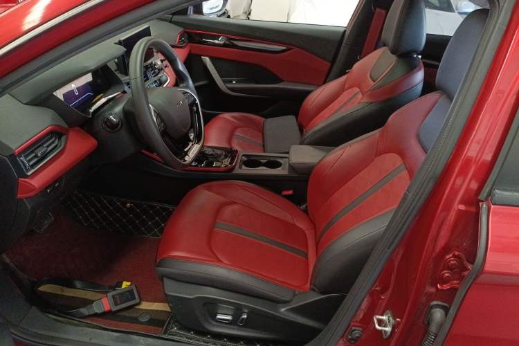 Used Dongfeng Aeolus Yixuan 2022 230T Automatic Adaptive-Beam Knight Edition
