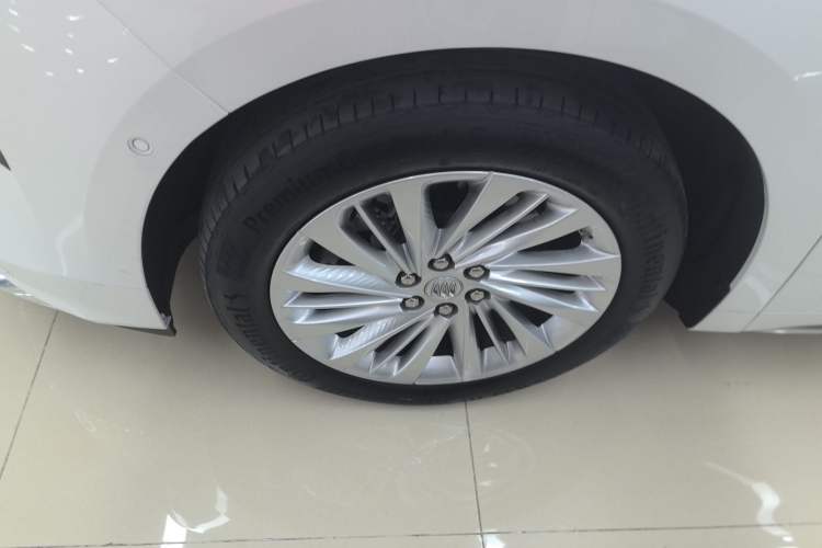 Used Buick Century 2023 2.0T Seven-Seater Yinshi Edition
