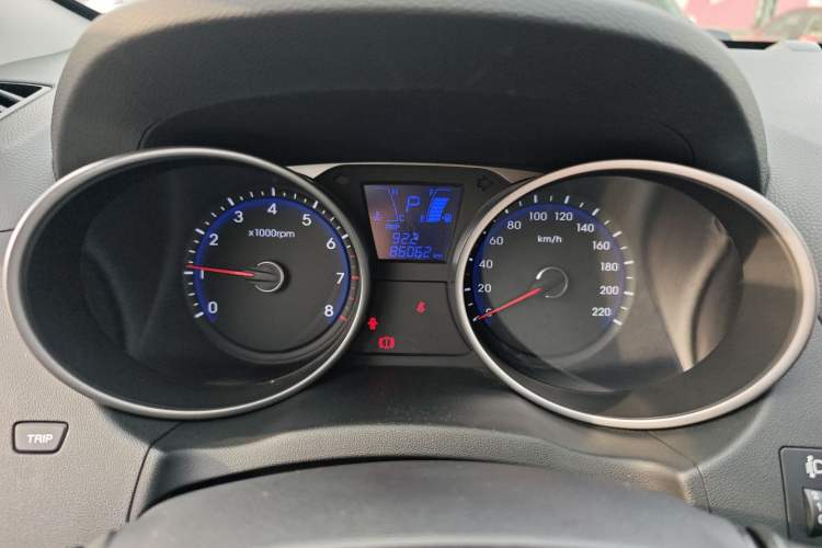 Used Hyundai ix35 2013 2.0L Automatic Two-Wheel Drive Smart GLS China V Standard
