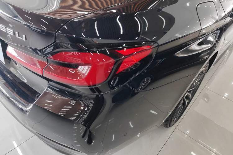 Used BMW 5 Series 2022 Second Facelift 525Li M Sport Package
