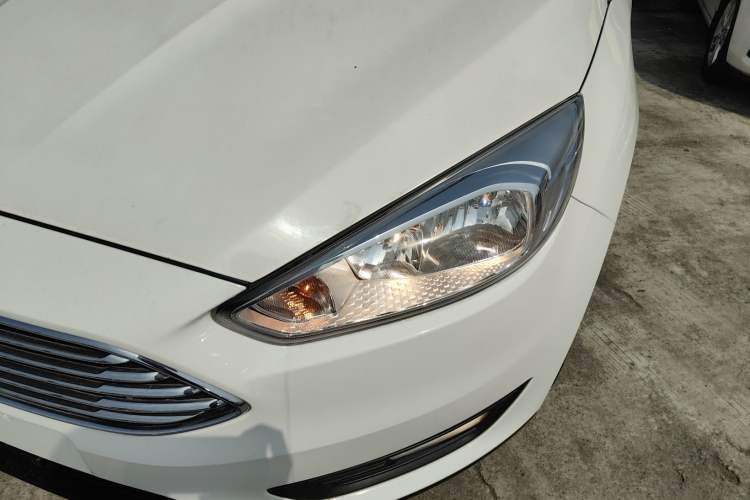 Used Ford Focus 2017 Sedan 1.6L Automatic Fashion Edition Smart Drive Version
