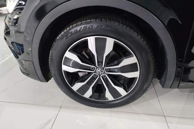 Used Volkswagen Tiguan L 2022 330TSI Automatic Two-Wheel Drive R-Line Enhanced Edition
