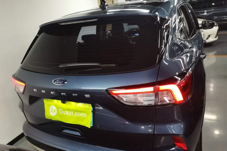 Used Ford Escape 2024 EcoBoost 245 Two-Wheel-Drive Titanium Edition