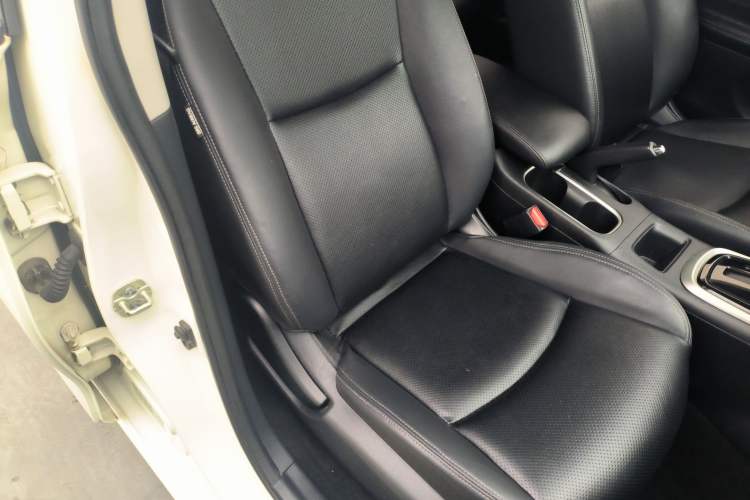 Used Nissan Tiida 2016 1.6L CVT Cool Dynamic Edition