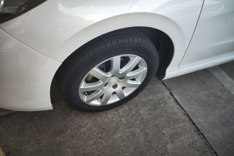 Used Peugeot 308 2014 Enjoy Edition Classic 1.6L Automatic Premium Model
