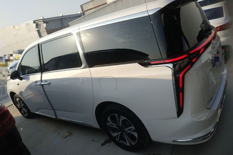 Used SAIC MAXUS G90 2022 2.0T Starry Seven-Seater