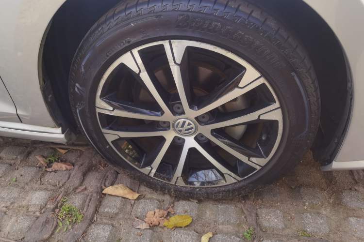 Used Volkswagen Golf 2015 1.4TSI Automatic R-Line
