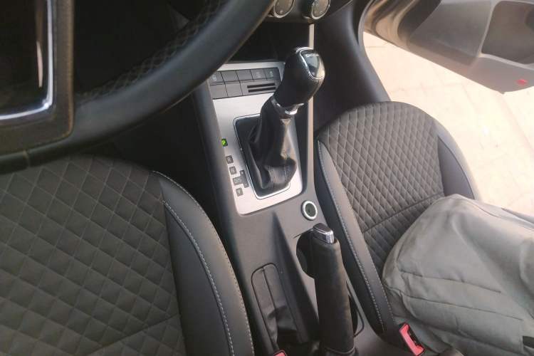 Used Skoda Octavia 2018 1.6L Automatic Luxury Edition