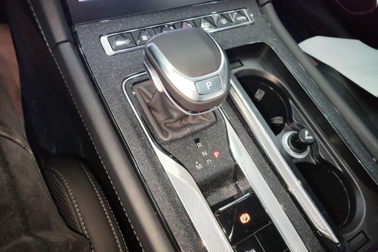 Used Hongqi H5 2024 1.5T DCT Smart Connect Flagship Edition