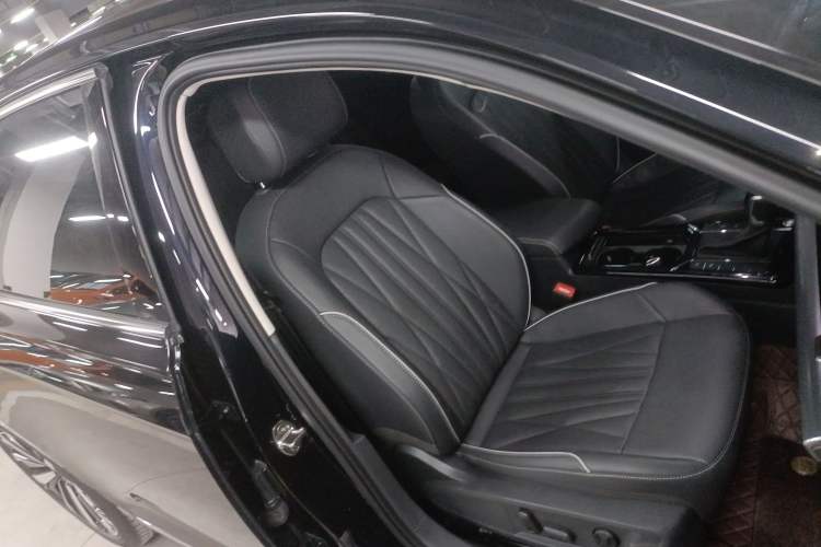 Used Volkswagen Passat 2022 330TSI Luxury Edition
