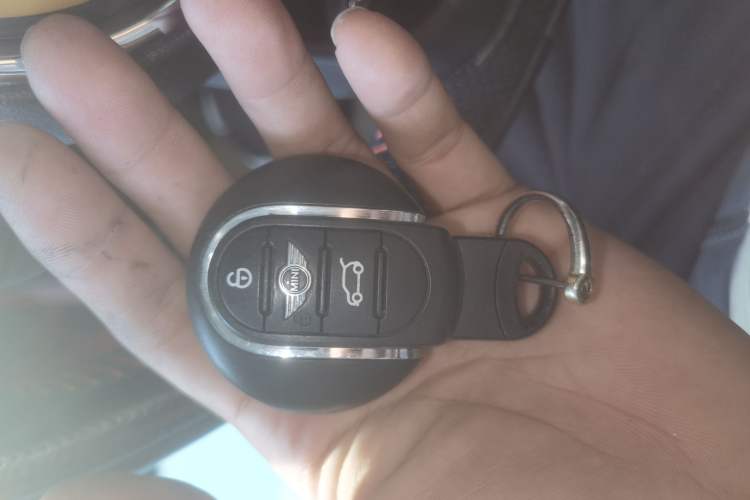 Used  MINI 2016 2.0T COOPER S Performance Edition Five-Door Version