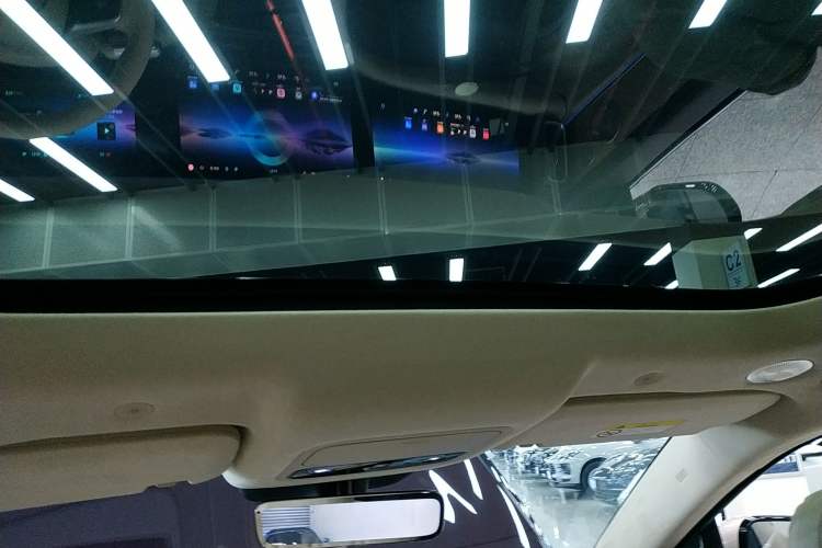 Used Hima AITO M9 2025 Extended-Range Ultra Version 52 kWh 6-Seater