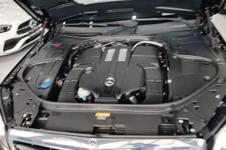 Used Mercedes-Benz S-Class 2018 S 320 L
