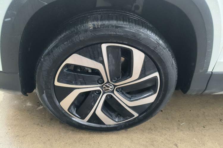 Used Volkswagen Tharu 2023 300TSI Two-Wheel-Drive Full Moon Edition
