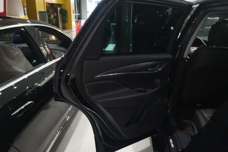 Used Buick Enclave 2022 652T Two-Wheel-Drive Prestige 7-Seater
