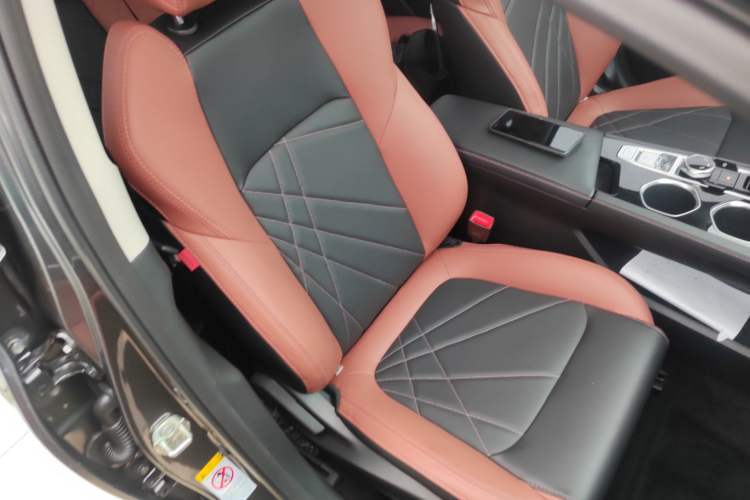 Used Changan Eado 2022 PLUS Blue Whale NE 1.4T GDI DCT Prestige Edition
