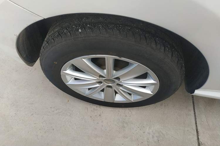 Used Volkswagen Polo 2014 1.4L Automatic Comfort Edition
