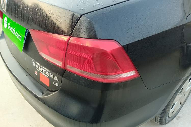 Used Volkswagen Santana 2015 1.6L Manual Fashion Edition
