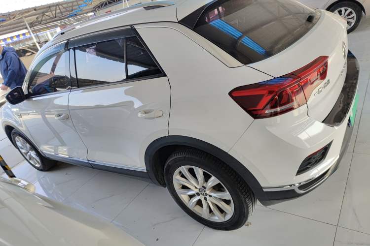 Used Volkswagen T-ROC 2018 230TSI DSG Two-Wheel Drive Advanced Version China V Standard
