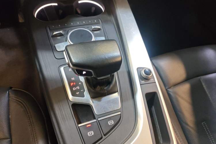 Used Audi A4L 2019 40 TFSI Fashion Edition China VI Emission Standard
