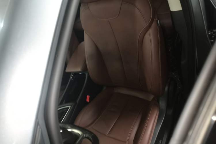 Used Buick GL6 2019 18T 6-Seater Connected Luxury Version China VI Standard
