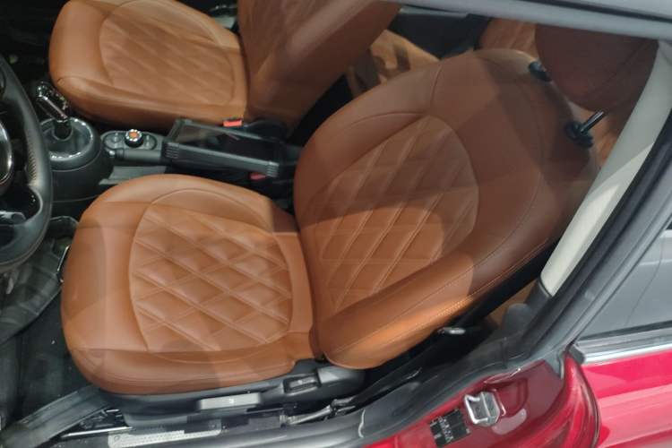 Used  MINI 2021 1.5T ONE PLUS
