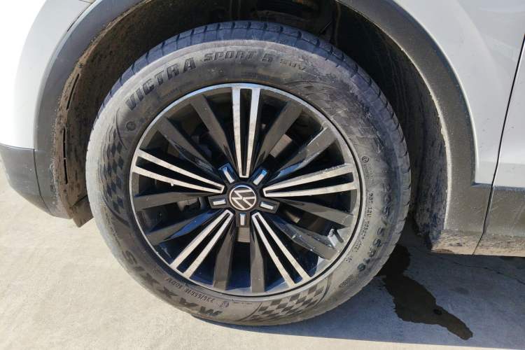 Used Volkswagen Tiguan L 2021 280TSI Automatic Two-Wheel Drive Comfort Edition – Low-Trim Version
