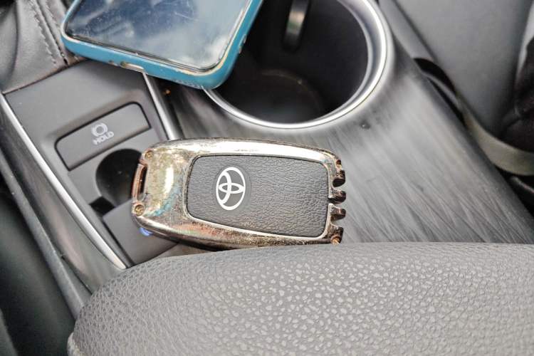 Used Toyota Camry 2023 2.0G Luxury Edition
