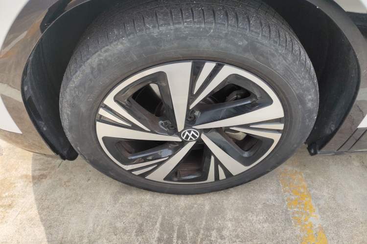 Used Volkswagen ID.6 CROZZ 2024 Facelifted PRO