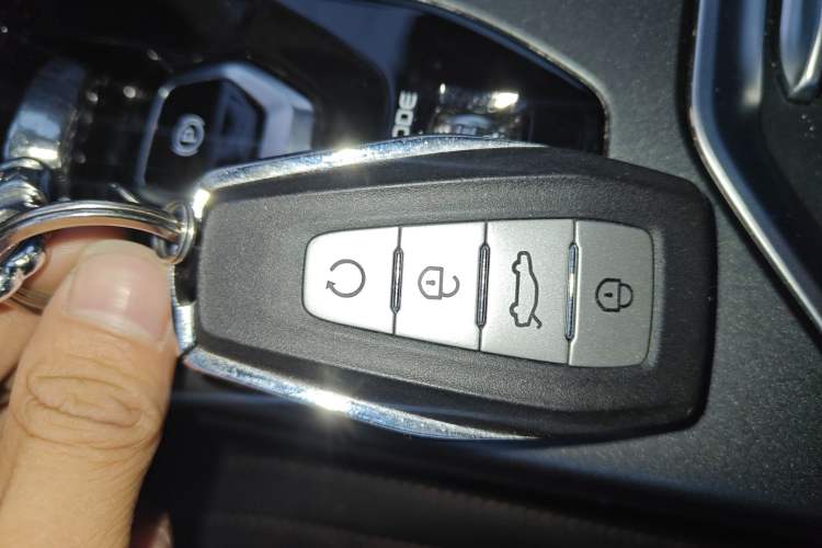 Used Geely Auto Haoyue L 2023 2.0T DCT Prestige Edition
