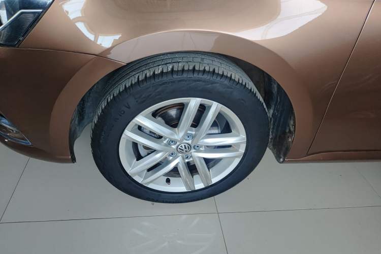 Used Volkswagen Gran Lavida 2015 230TSI DSG Comfort Edition
