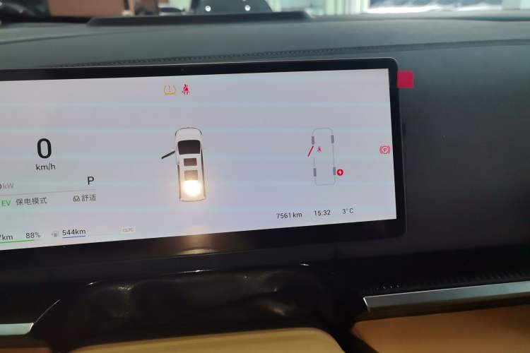 Used VOYAH Dream 2025 PHEV Four-Wheel-Drive Flagship Kunpeng Edition