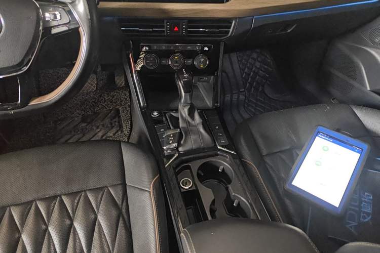 Used Volkswagen Passat 2019 330TSI Luxury Edition China V Standard
