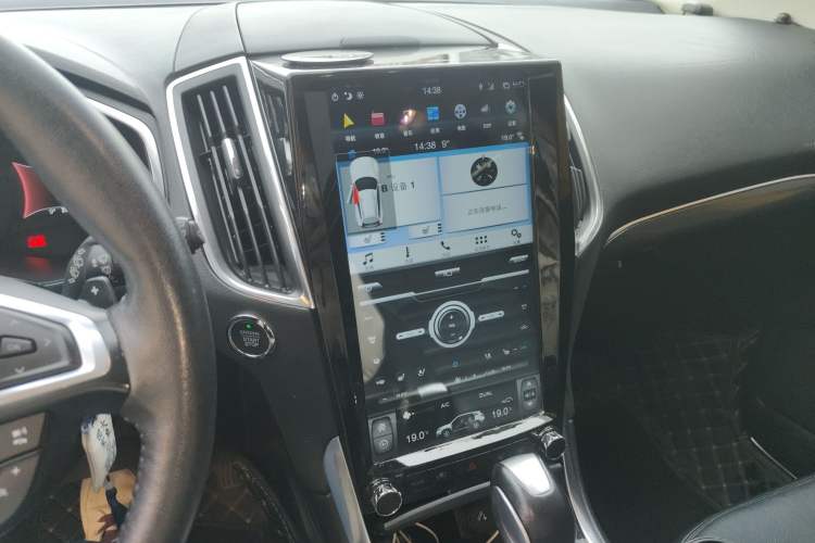 Used Ford Edge 2017 EcoBoost 245 Two-Wheel-Drive Sporty 7-Seater