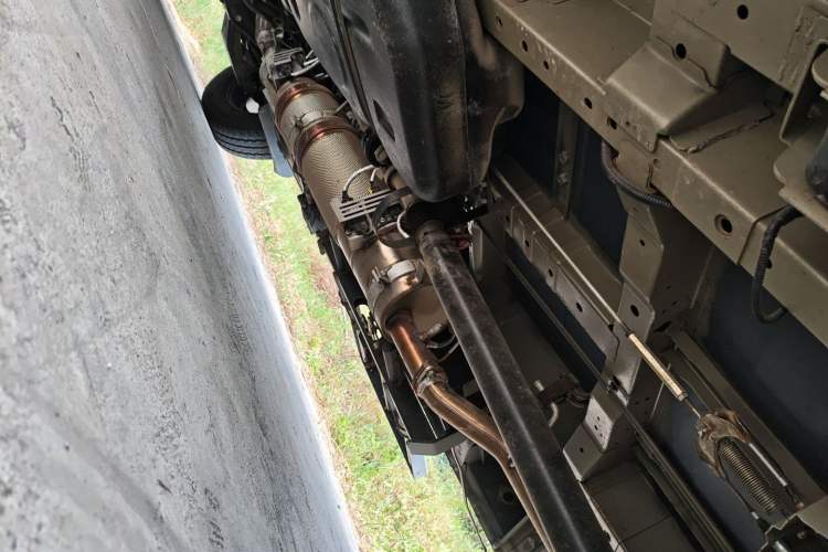 Used  Sunray 2022 2.0T Fuel-Efficient King PLUS Express Version Mid-axle 5-6 Seats HFC4DB3-2E4
