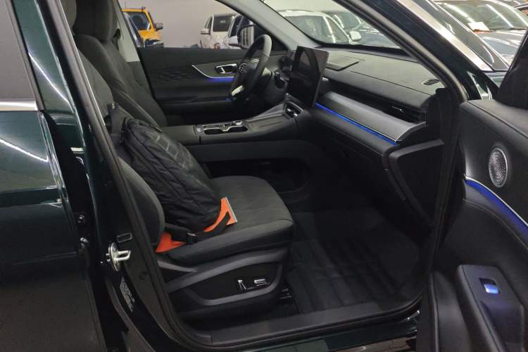 Used Chery Tiggo 8 PLUS 2025 290TGDI DCT Luxury 5-Seater
