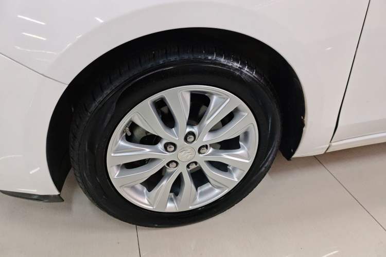 Used Buick GT 2019 15T Dual-Clutch Connected Elite Model China VI
