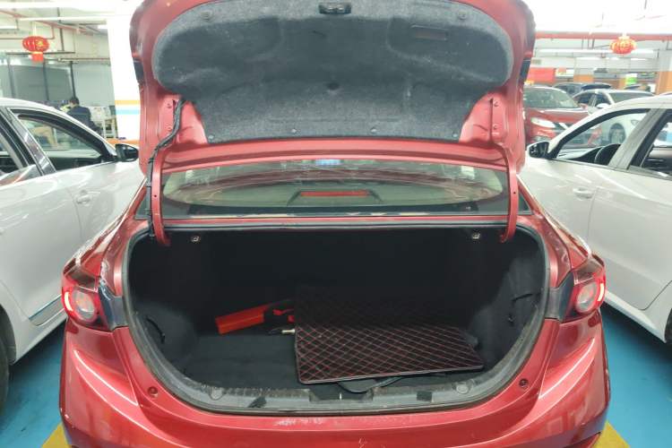 Used Mazda Mazda 3 Axela 2019 Cloud-Controlled Version Sedan 1.5L Automatic Comfort Trim China VI Standard
