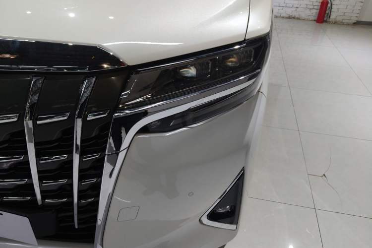 Used Toyota Alphard 2021 Dual-Engine 2.5L Prestige Edition
