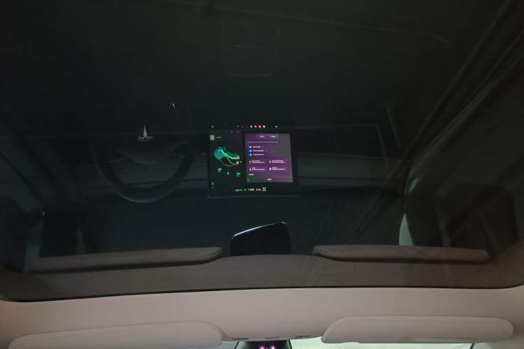 Used Tesla Model Y 2022 Long-Range All-Wheel-Drive Version
