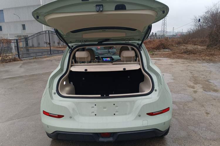 Used ORA Good Cat 2023 401 km Standard Range Premium Version Lithium Iron Phosphate