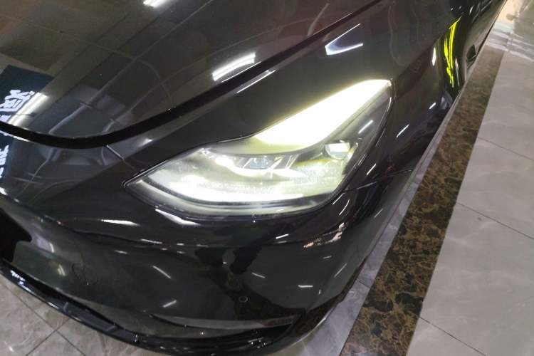 Used Tesla Model Y 2023 Long-Range All-Wheel-Drive Version
