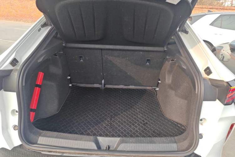 Used Volkswagen ID.UNYX 2024 Pro Long-Range Version